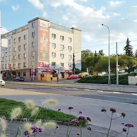 Na Parukarce Zizkov Apartment Prague