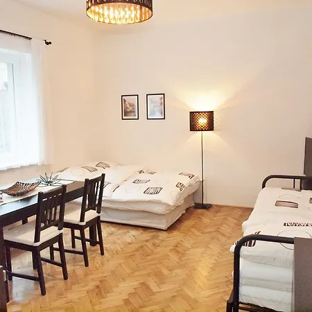Na Parukarce Zizkov Apartment