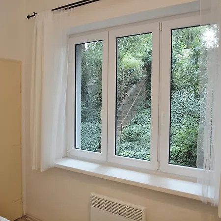 Na Parukarce Zizkov Apartment *